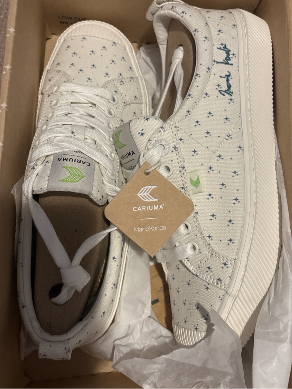 Cariuma White Canvas Sneakers with Navy Star Print and Green Accents